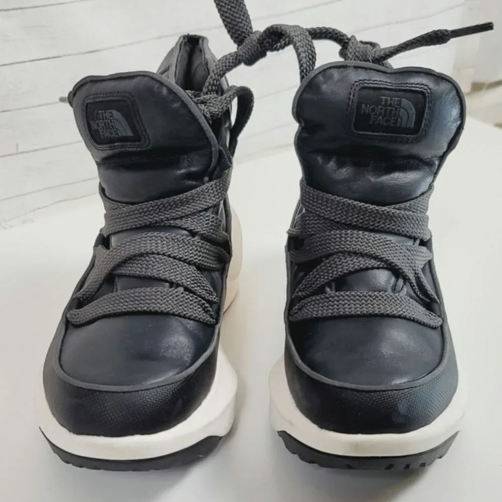 The North Face Halseigh Thermoball Lace Up Waterproof Boot in Black, sz 7